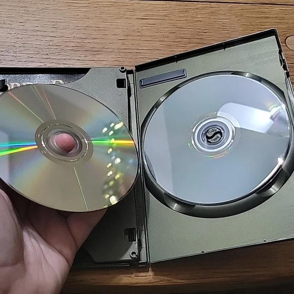 The Lord of the Rings DVD Bundle - Picture 5 of 9